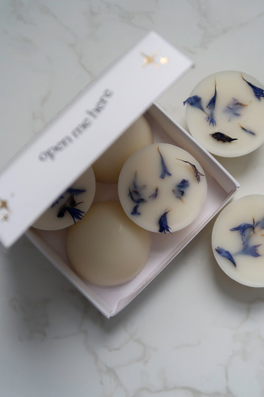 Inside view of Timeless Aromas Breathe Wax Melt Box showcasing multiple luxury soy wax melts, ideal for creating a relaxing atmosphere.