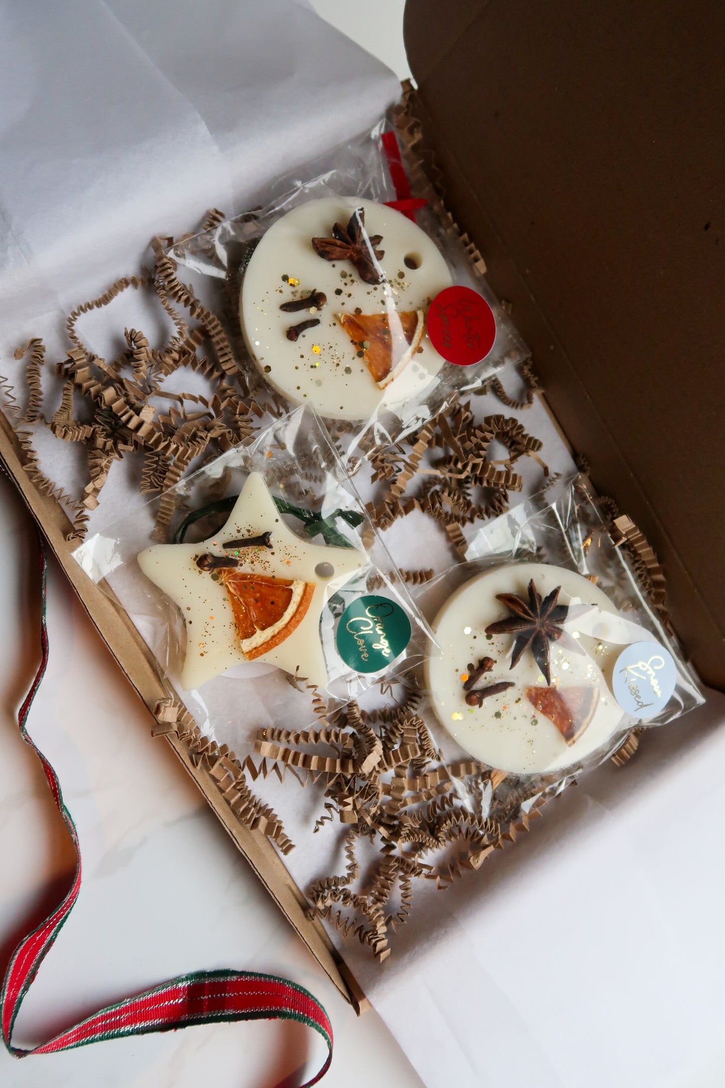 Christmas Hanging Wax Melt Decoration Gift Set – 3 Festive Scents in Luxury Box | Winter Scents Collection