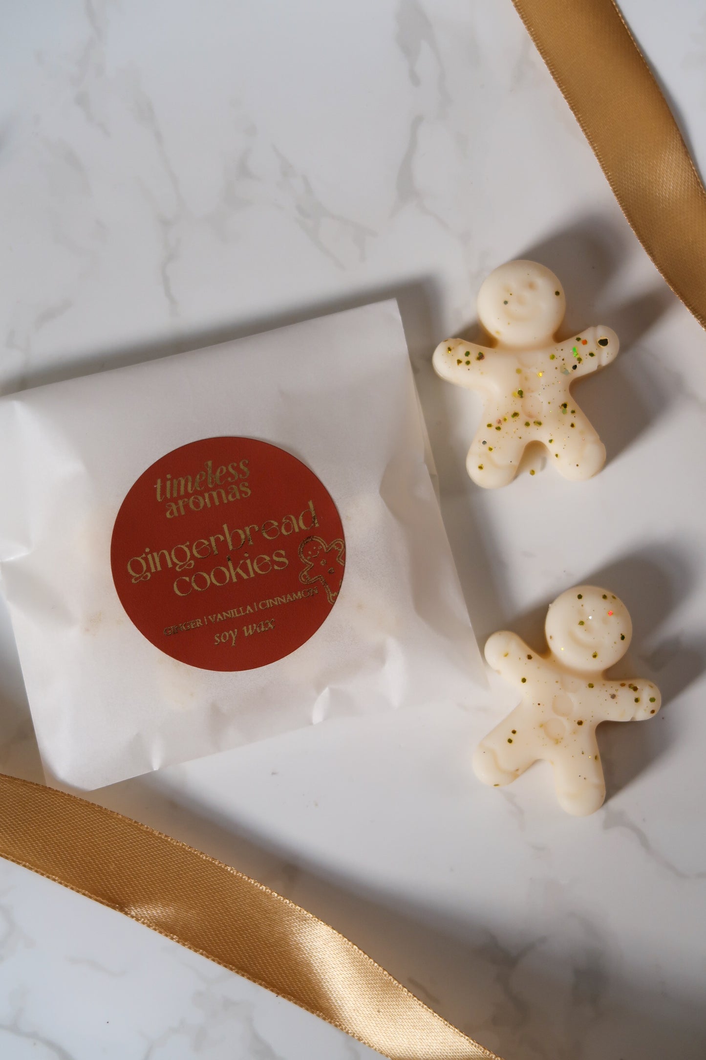 Gingerbread Cookies Wax Melts – Sweet Spiced Biscuit Scent | 2 Gold-Glitter Gingerbread Men | Festive Soy Wax Gift